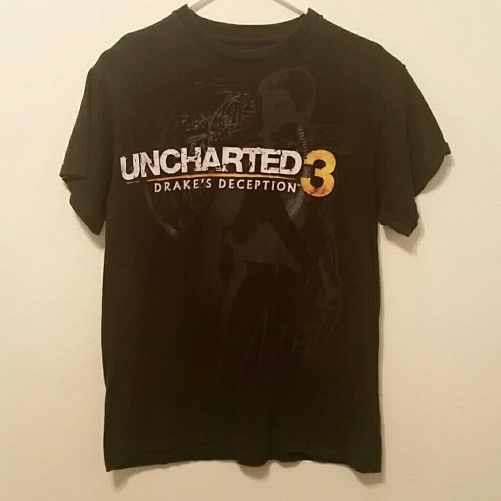 Youth M black uncharted t-shirt
